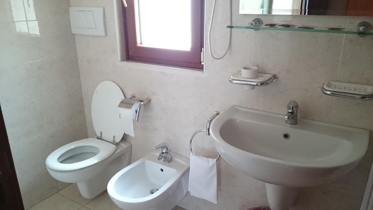 Hotel Holiday House San Giovanni Rotondo Exterior photo